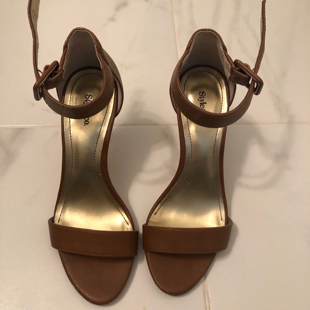 Brown ankle strap pumps